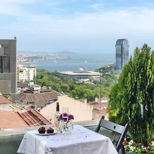 **** Apart Otel Cheya Nisantasi Türkiye