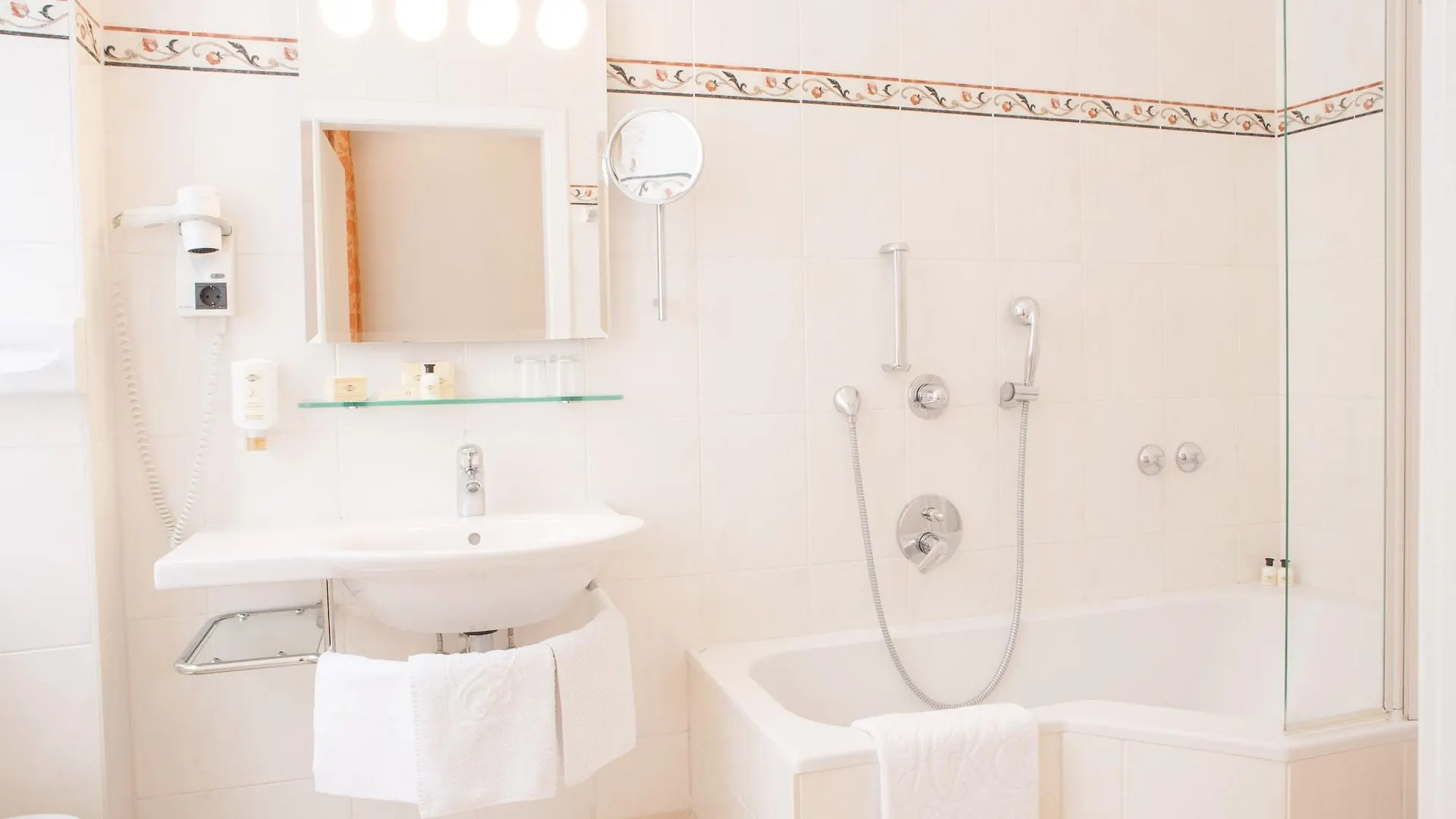 ****  Hotel Kaiserin Elisabeth Vienna Austria